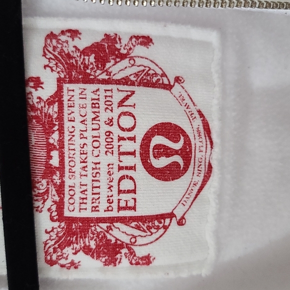 lululemon athletica White and Red Women's Top - Picture 4 of 6